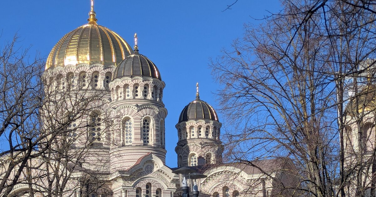 La cathédrale de la Nativité-du-Christ, Riga — la plus grande église orthodoxe de Lettonie.