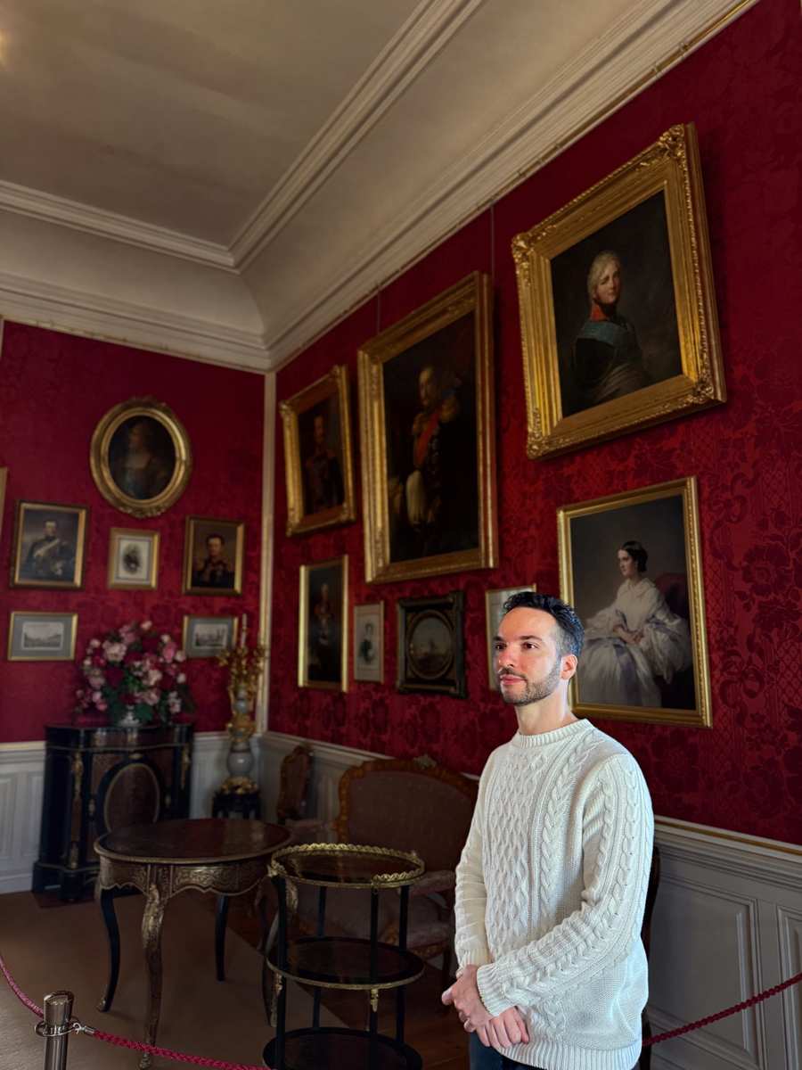 La salle rouge du palais de Rundāle, un intérieur baroque de Bartolomeo Rastrelli