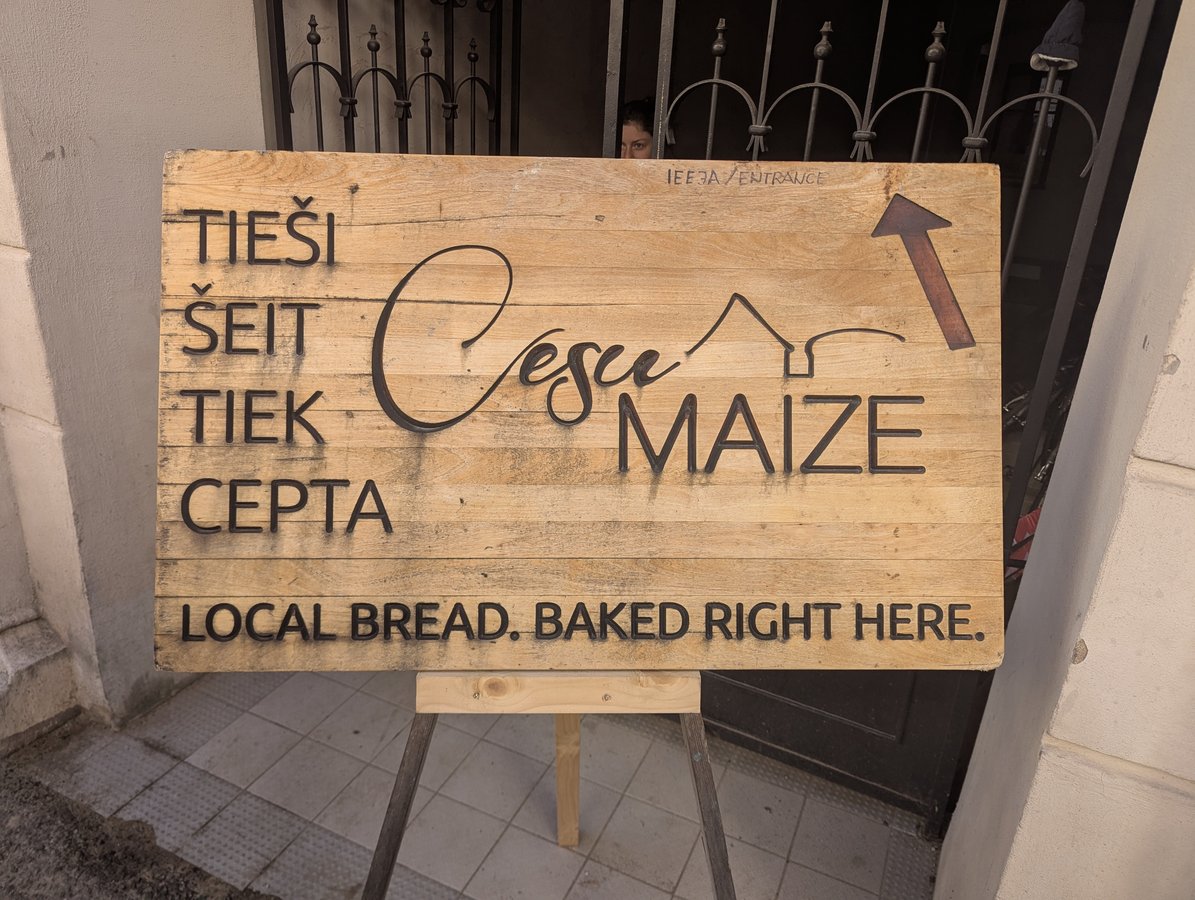 Česu Maize, pain local, cuit sur place