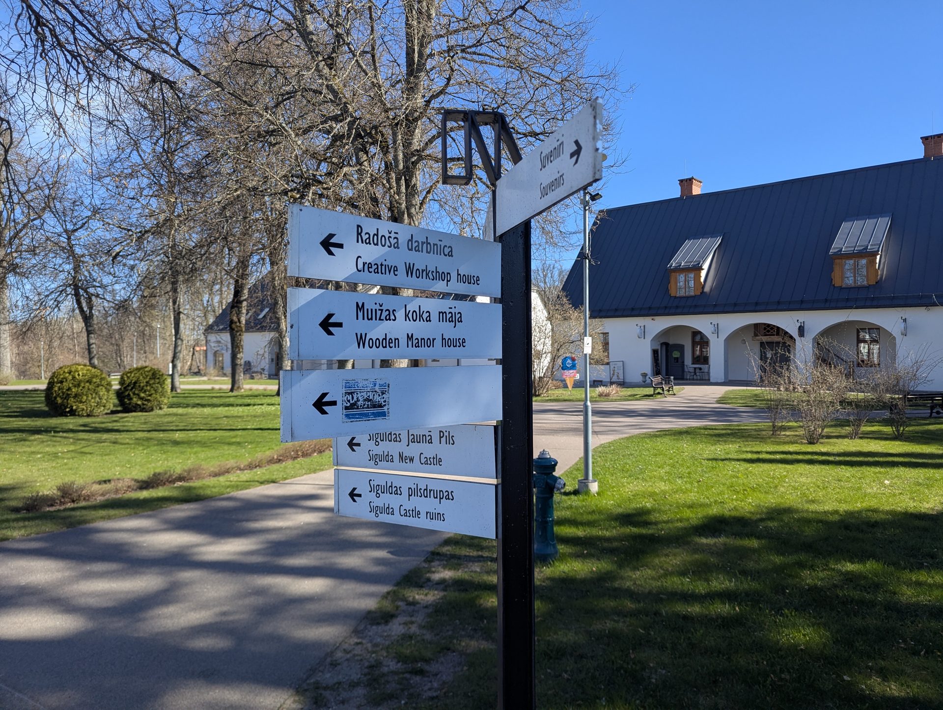 Le château neuf de Sigulda et son parc